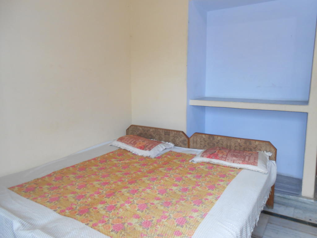 Maruti Guest House Varanasi Camera foto