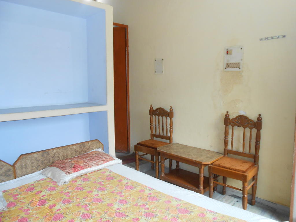 Maruti Guest House Varanasi Camera foto