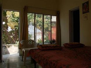 Maruti Guest House Varanasi Esterno foto